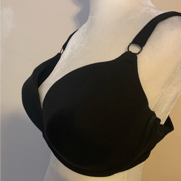 Pretty Black Smooth Cup Bra New Without Price Tag. Underwire. Essential Black - Picture 3 of 4